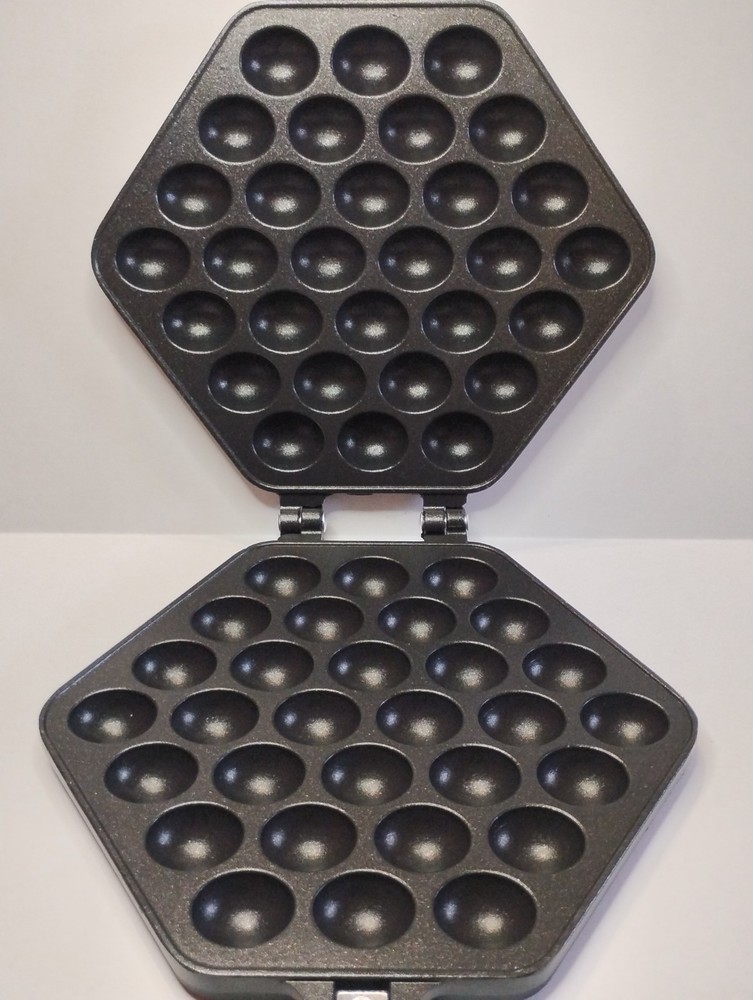 StarBlue Iron Skillet Bubble Waffle Maker