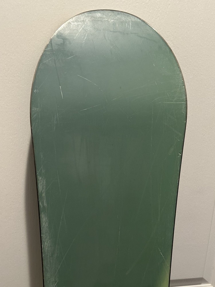 BURTON CLASH SNOWBOARD SIZE 153 CM