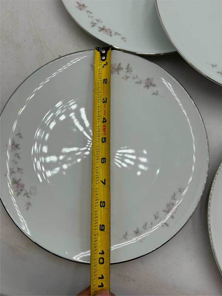 8) NORITAKE BELLEMEAD DINNER PLATES