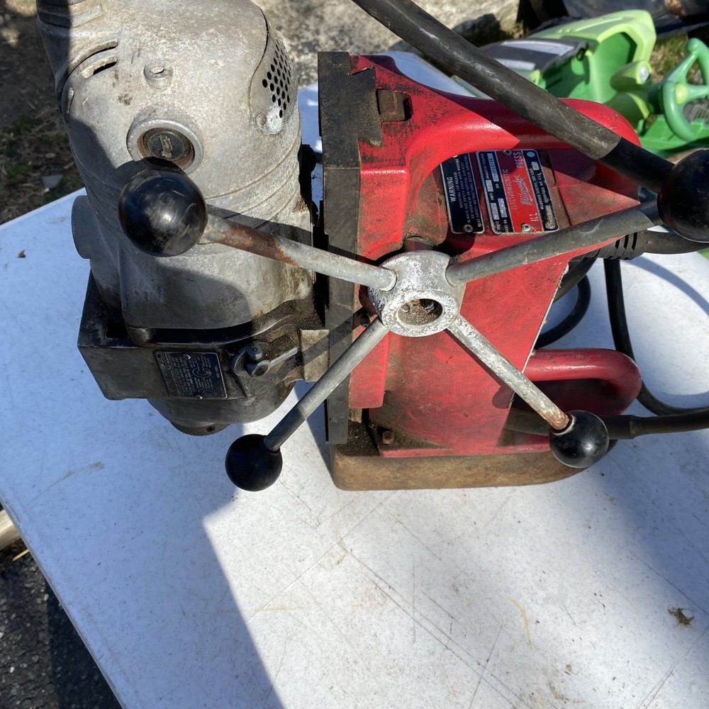 Milwaukee 4201 Magnetic Drill Press. Does Work Buying As Is