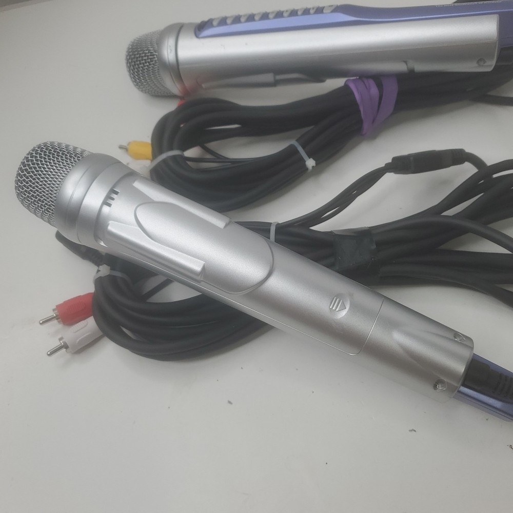 Leadsinger LS-2100 Karaoke Microphone & Book