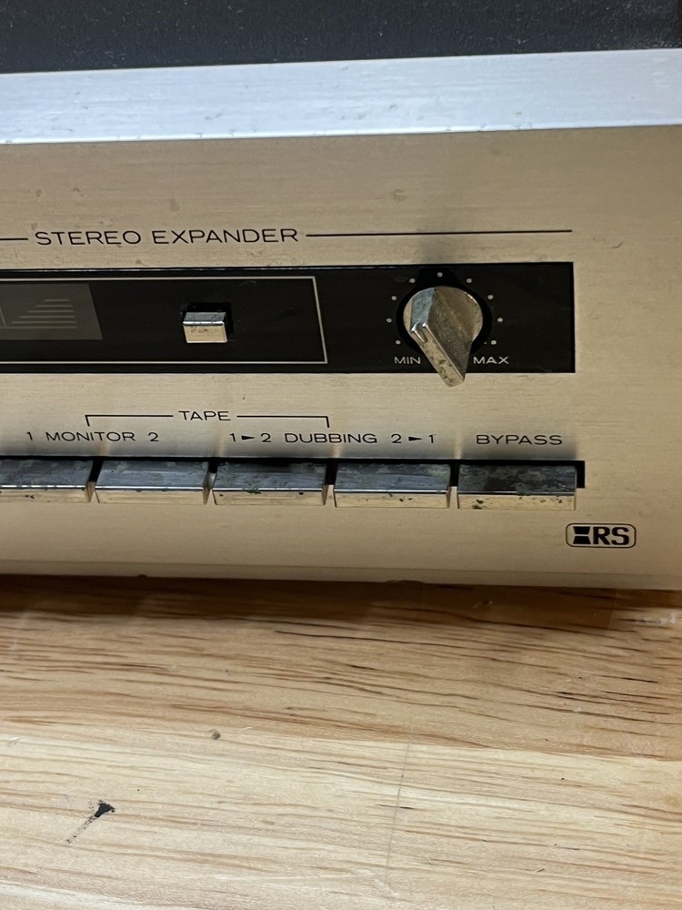 Realistic 12 Band Stereo Frequency Equalizer Model 31-2009