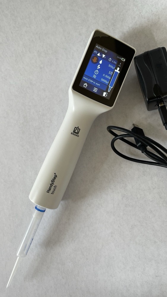 Pristine Condition BrandTech HandyStep Touch Screen Protector Still On &Charger