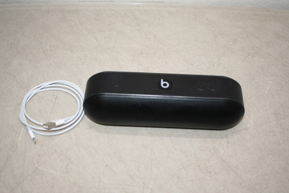 Beats Pill+ Bluetooth Speaker Black A1680 TESTED
