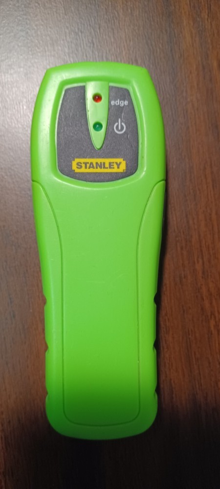 Stanley 77-075 stud finder