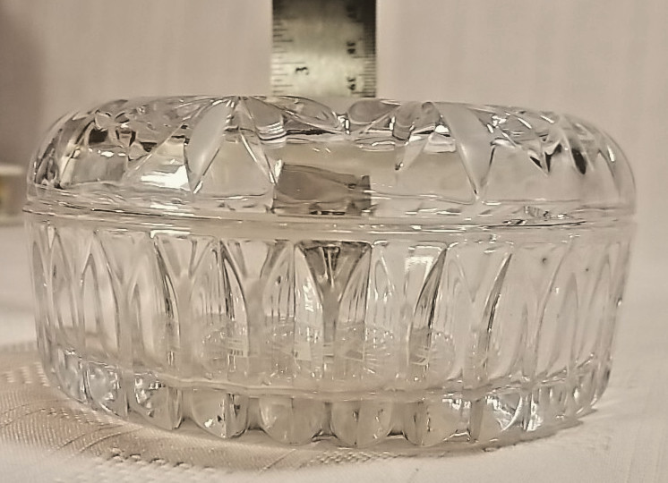 Studio Nova Poem Frame Covered Box Round 5.25" Cut Glass