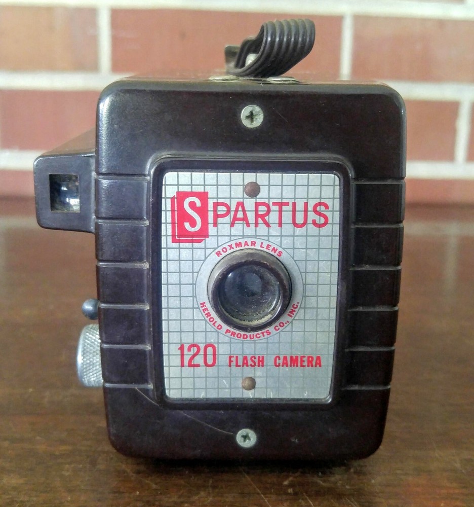 Vintage Spartus 120 Synchronized Flash Camera With Original Box