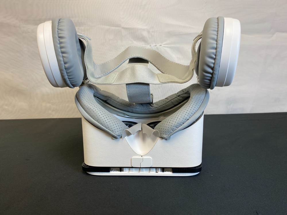 Bobovr Z6 White Foldable Wireless Bluetooth Virtual Reality Headset