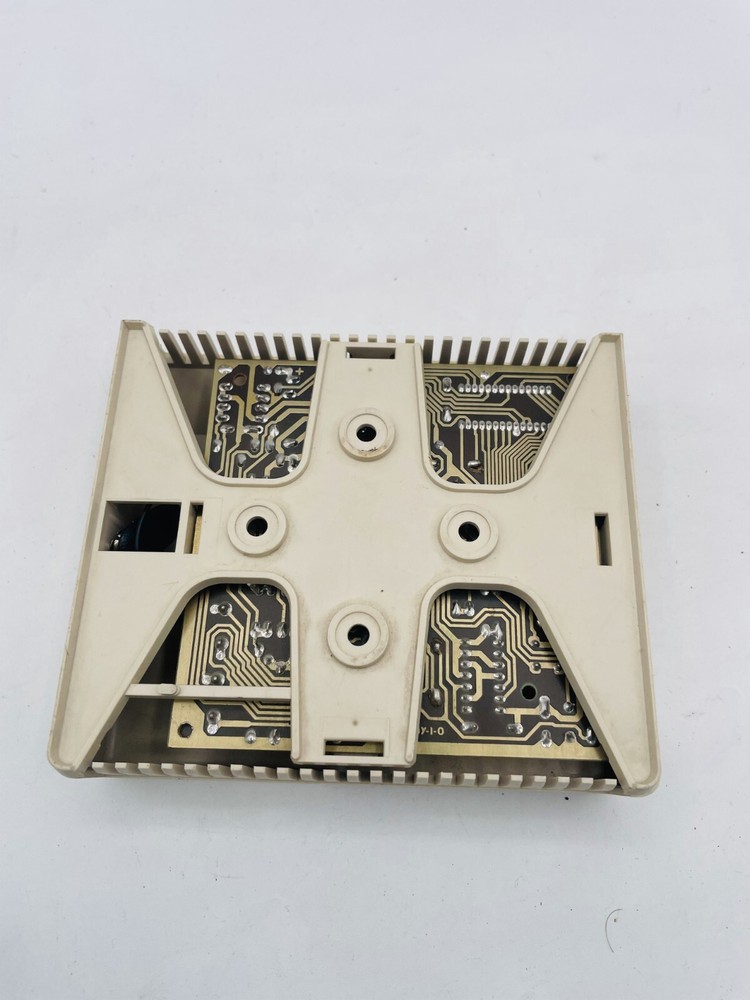 MagicStat Pre Programmed Heating & Cooling Thermostat Beige RARE