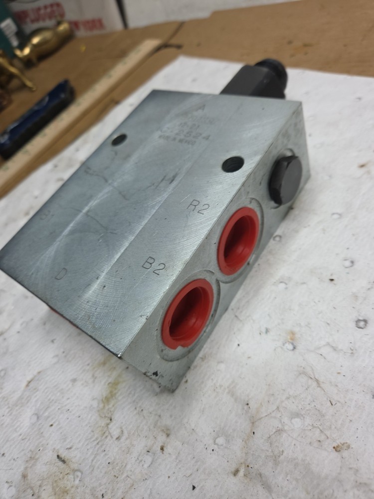 PARKER IC-2524 Hydraulic Control Valve