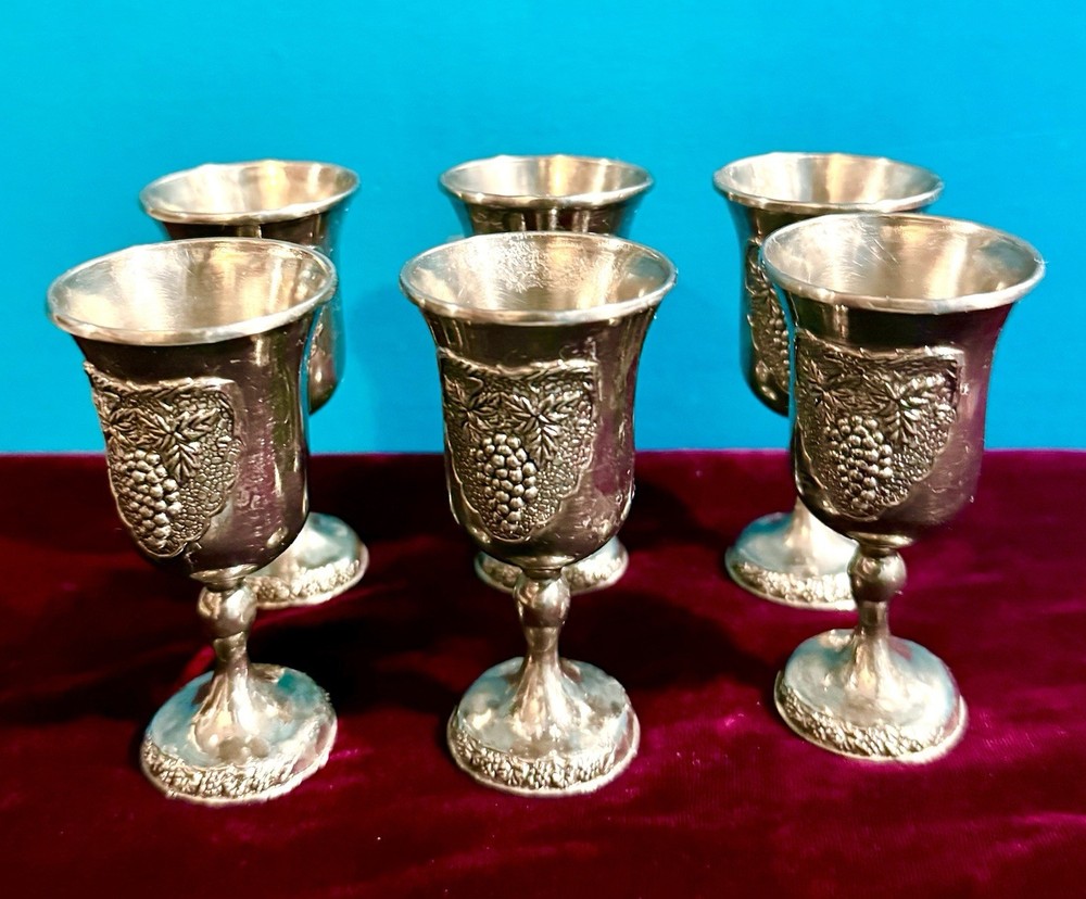 6 KIDDUSH Silver Plated Mini CUPS 3.5 " Tall GRAPES/VINES EUC