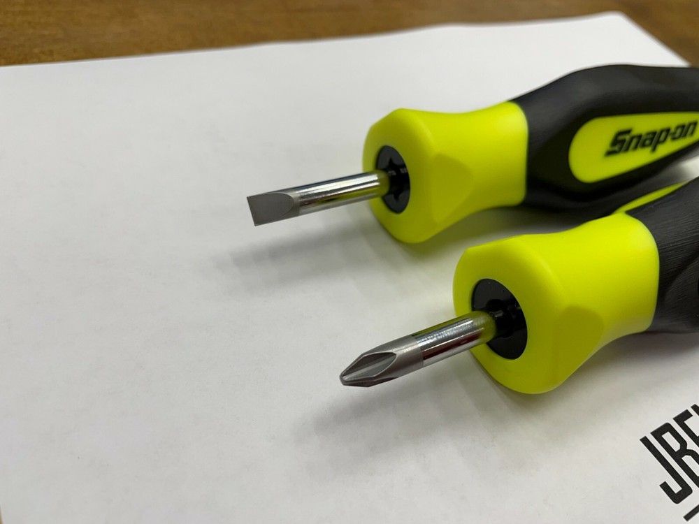 Snap-on Tools NEW HI-VIZ 2pc Soft Grip Instinct Handle Stubby Screwdriver Set