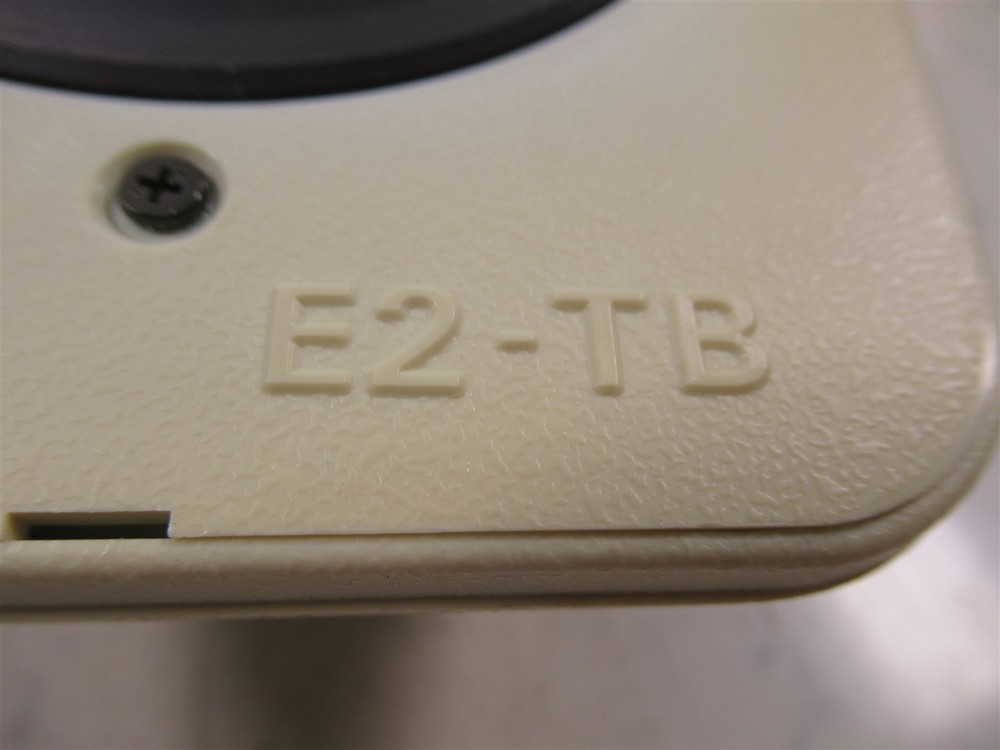 Nikon Eclipse E200 Microscope Binocular Head with 2 Eyepieces E2-TB