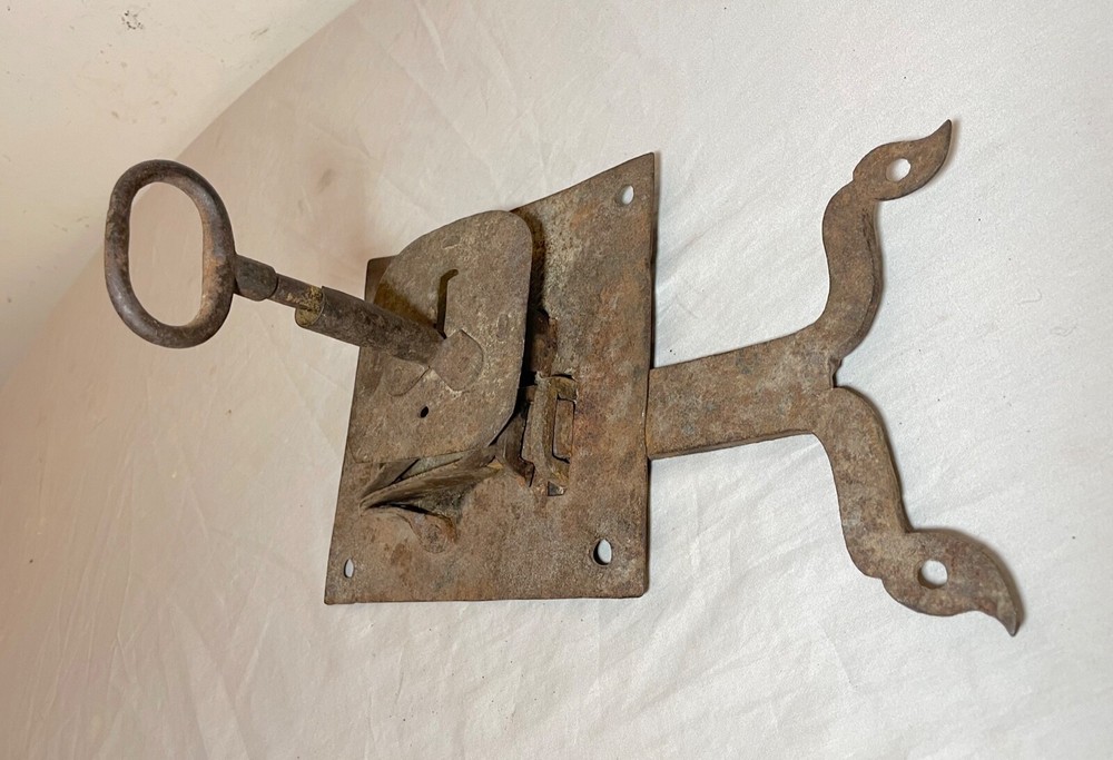 antique 1700's handmade wrought iron skeleton key lock locking mech. hardware