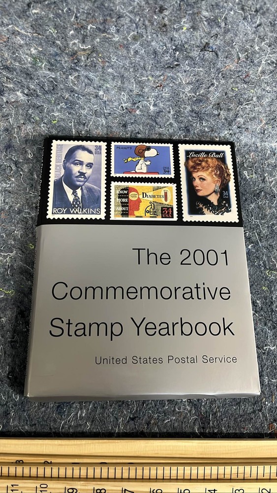 2001 USPS Stamp Yearbook - US Postal Service Stamps