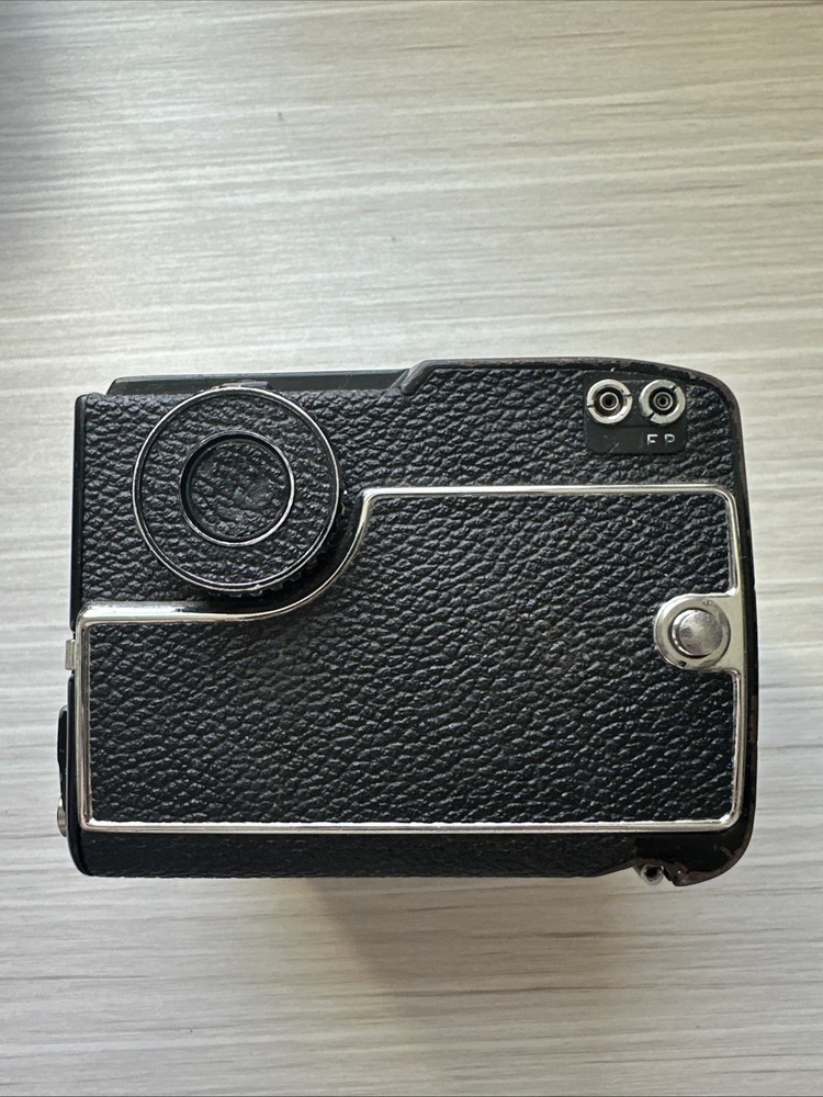 Mamiya M645 1000S Medium format Camera Body Only