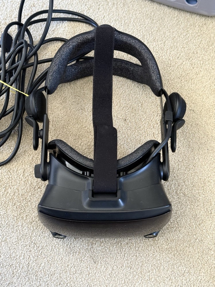 Valve Index Full Kit PC Console VR Headset With Original Box 2 Dead Pixels READ