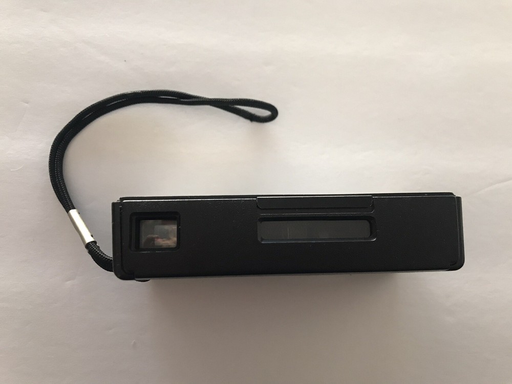 Vintage KODAK Pocket Instamatic 10 Camera Black and Silver (UNTESTED)