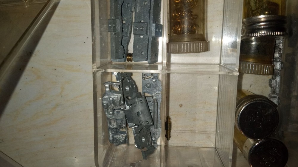 HO SCALE PARTS TRUCKS VARIOUS PIECES