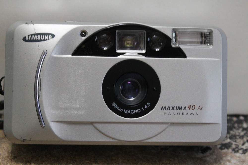 Samsung Maxima 40 AF 35mm Panorama with Samsung case, untested