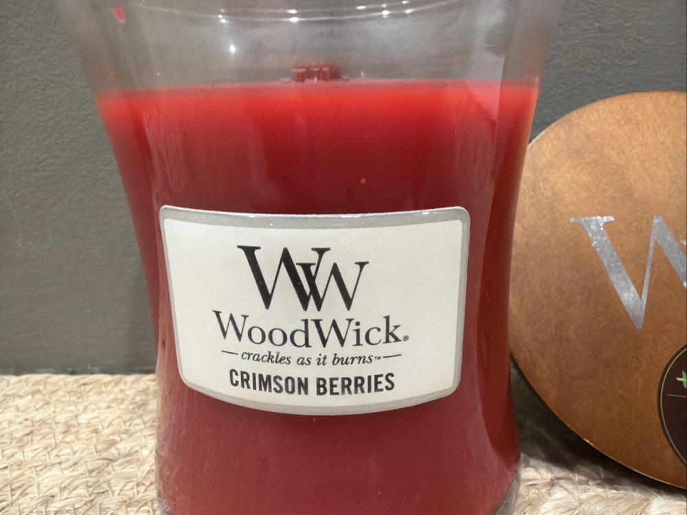 WOODWICK® 9.7oz. Medium Crimson Berries