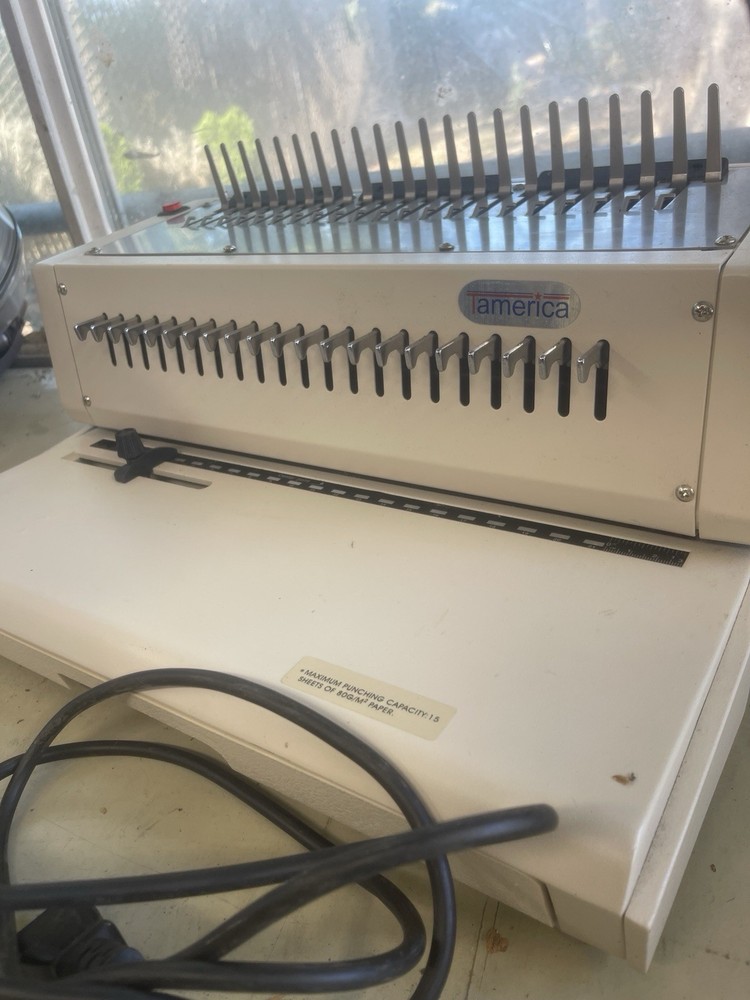 TAHSIN TCC-210EPB Plastic Comb Electric Punch Binding Machine Works Great!