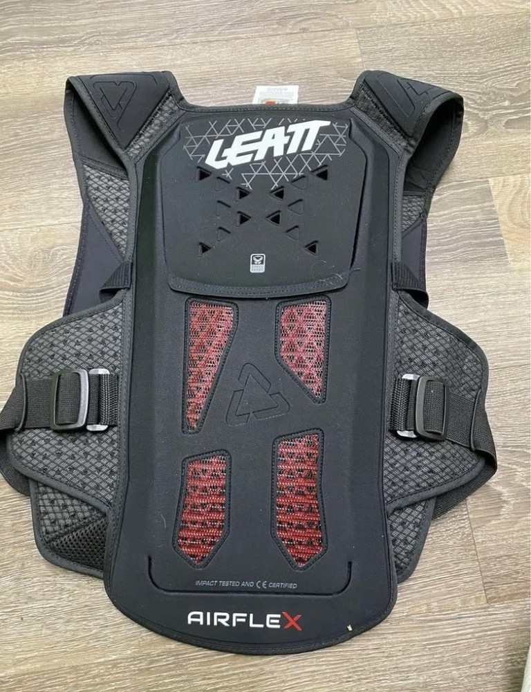 Leatt Women’s AirFlex Body Protector. Size small.