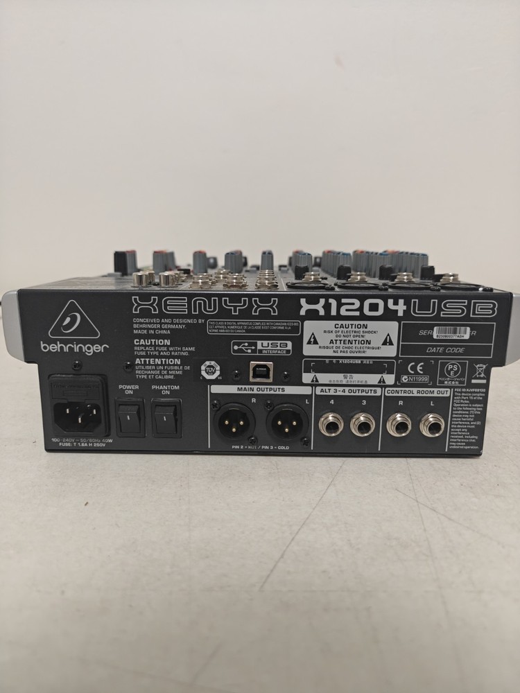 Behringer XENYX X1204USB Bus Mixer 12-Input 24Bit Multi-FX Processor