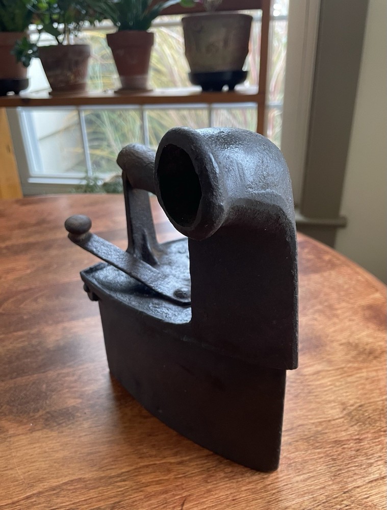 EARLY CHARCOAL IRON (J)