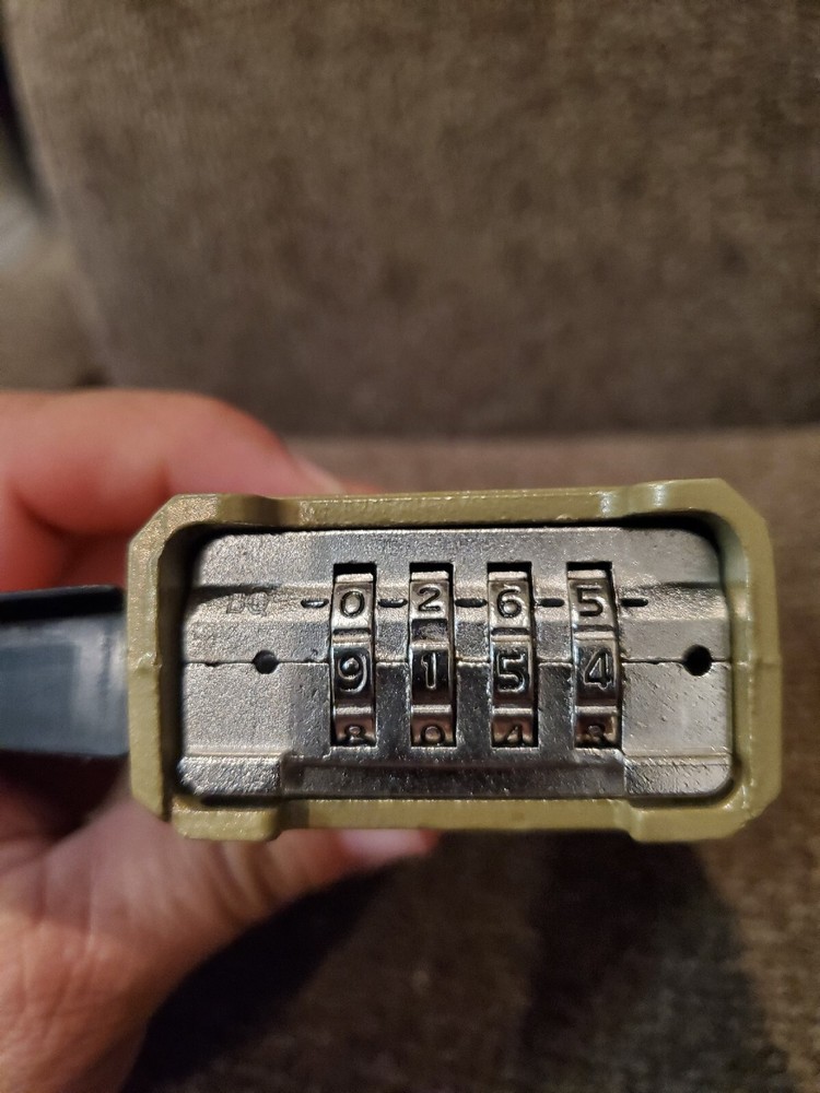 Master Lock Magnum Combination Padlock With 1.5" Shackle