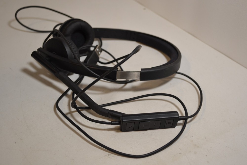 GENUINE Logitech 881-000228 Model: A-00064