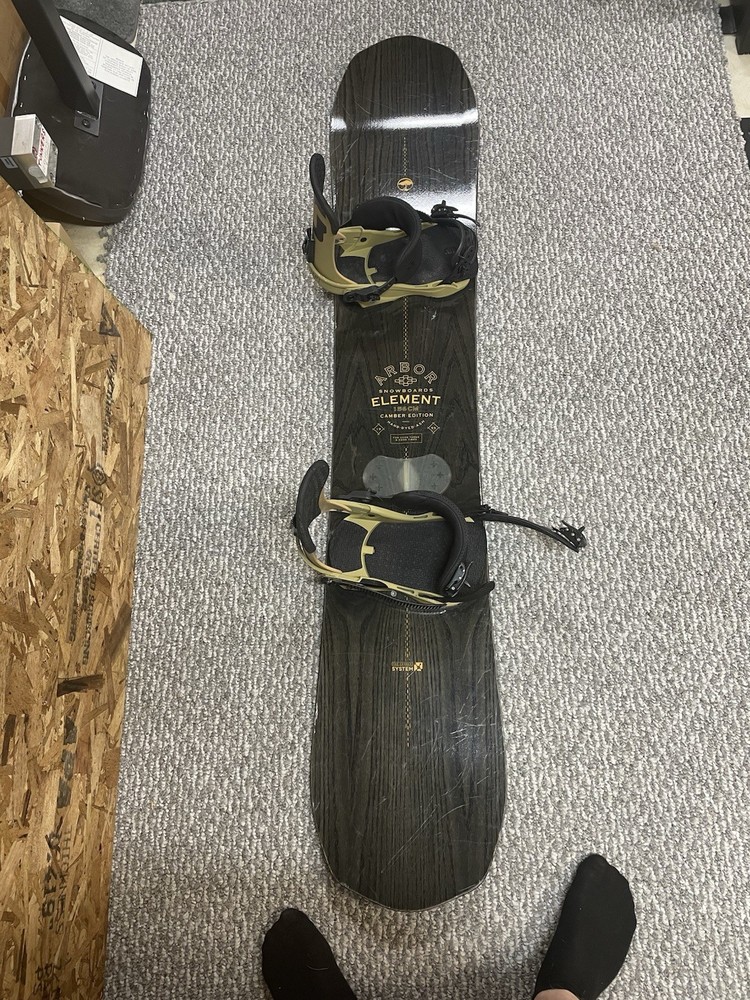 arbor element snowboard Camber 156 With Union Bindings