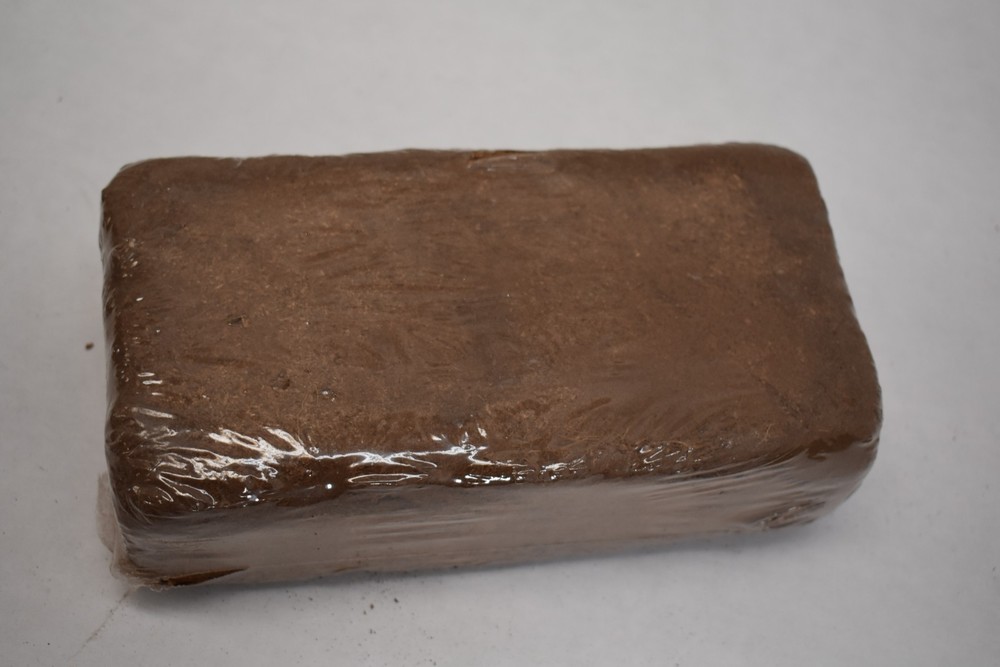 Organic Coco Coir Bricks 100% Natural Compressed Coco Peat Brick Premium 1.4 lb