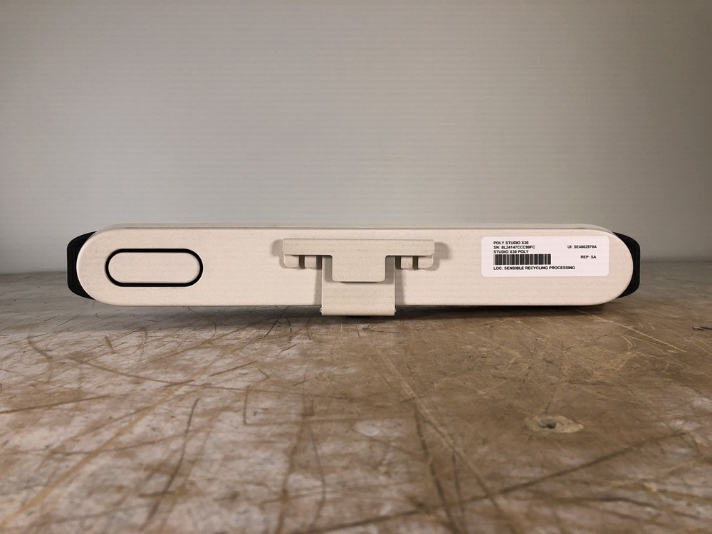 POLY STUDIO X30 ALL-IN-ONE VIDEO BAR
