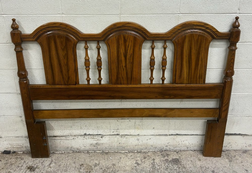 Vintage Queen Size Traditional Style Three Panel Turned Spindles Headboard