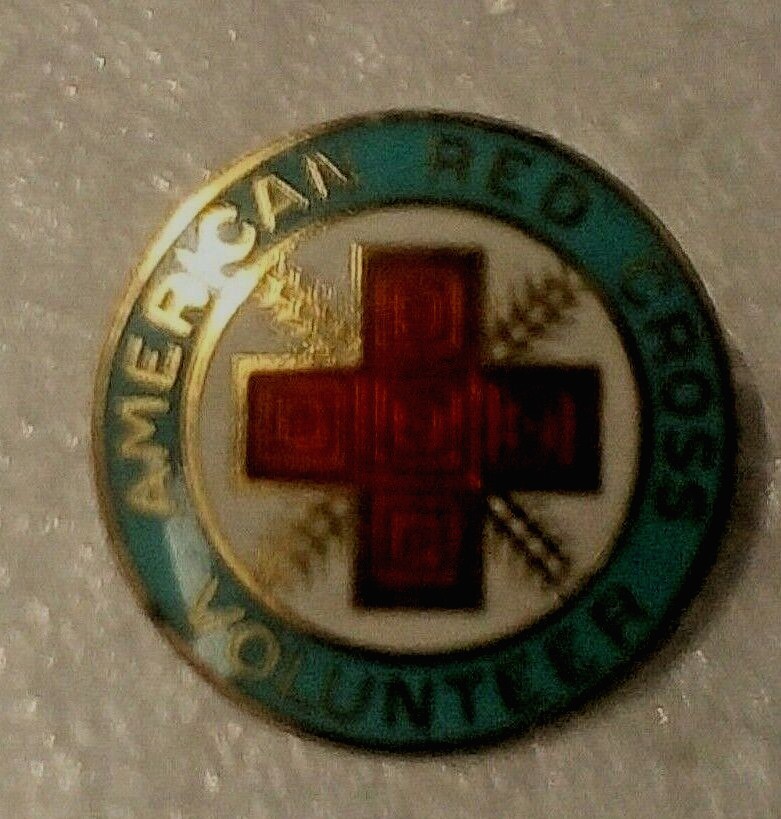 VINTAGE WW2 ERA RED CROSS PIN