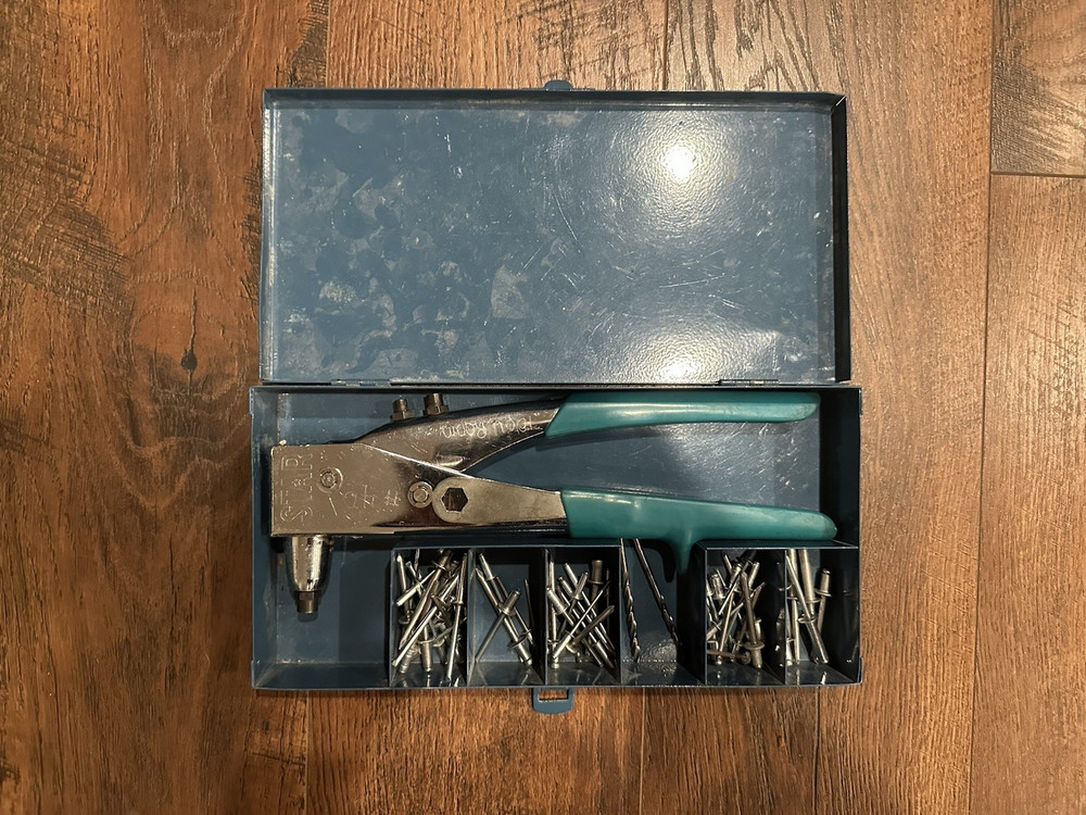 Star Blind Rivets w/ Rivets.