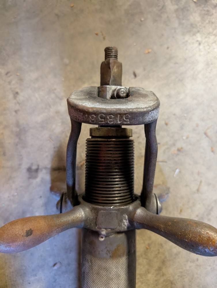 Mueller Model D4 Drilling/Tapping Machine