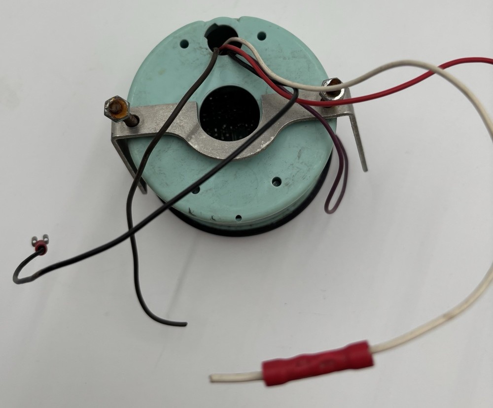 Bundle of Vintage Vehicle Electronics