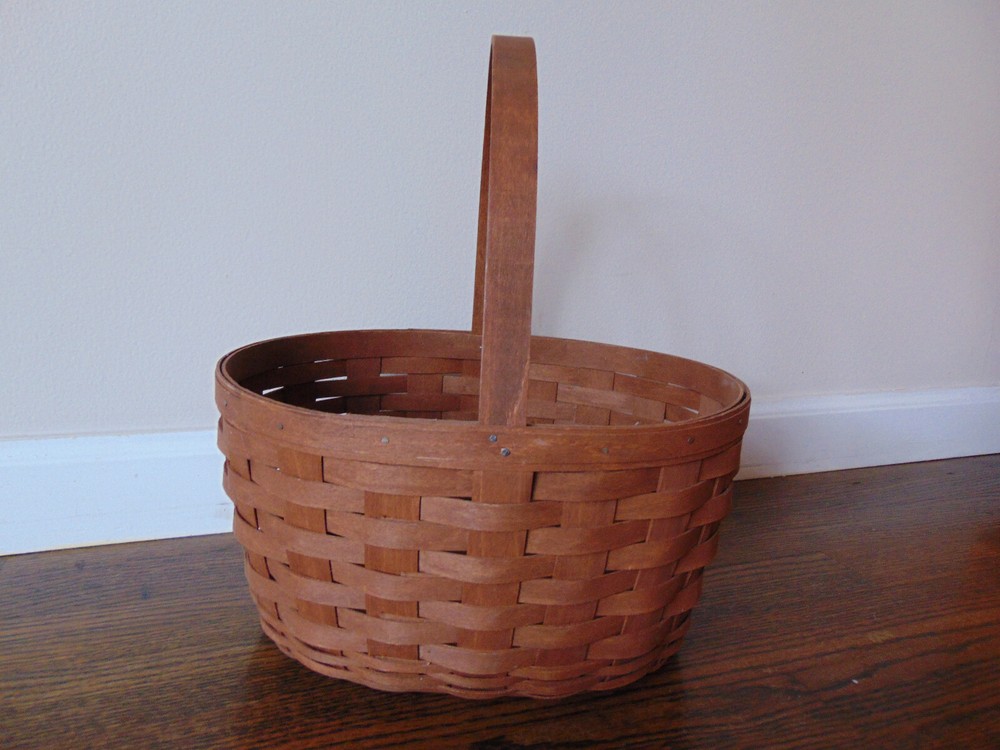 LONGABERGER SECOND QUALITY D  BASKET 2008
