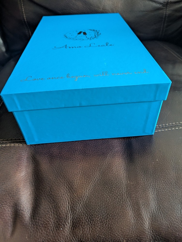 Amo Leale Wedding Champagne Cake Set