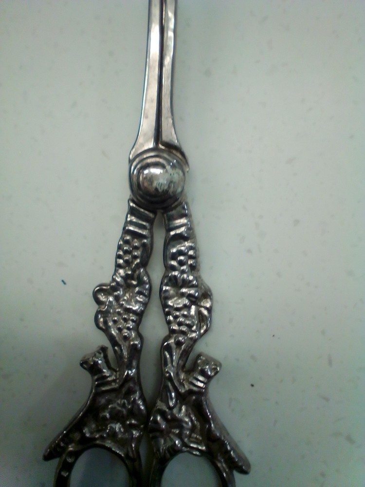 Grape Scissors - Vintage with Animal Design