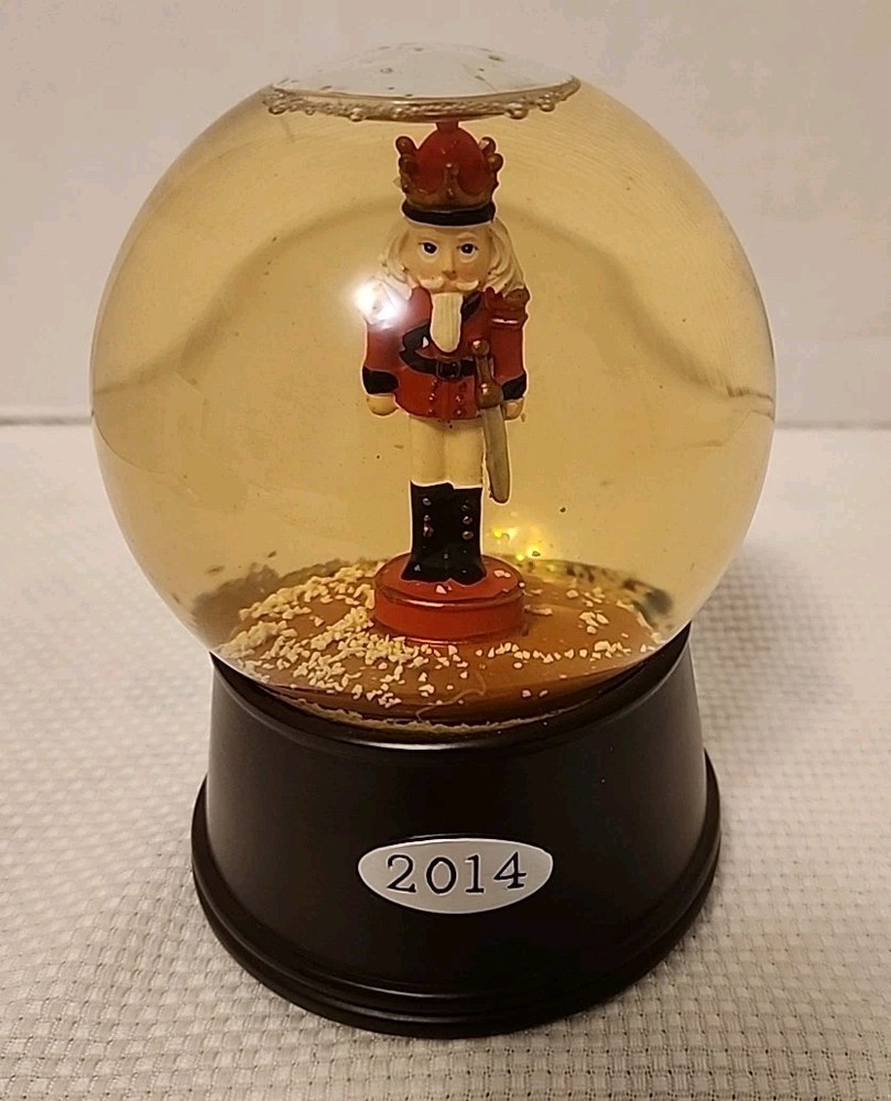 2014 Target ThresHold  The Nutcracker Musical  Water Globe Snow Globe  Works