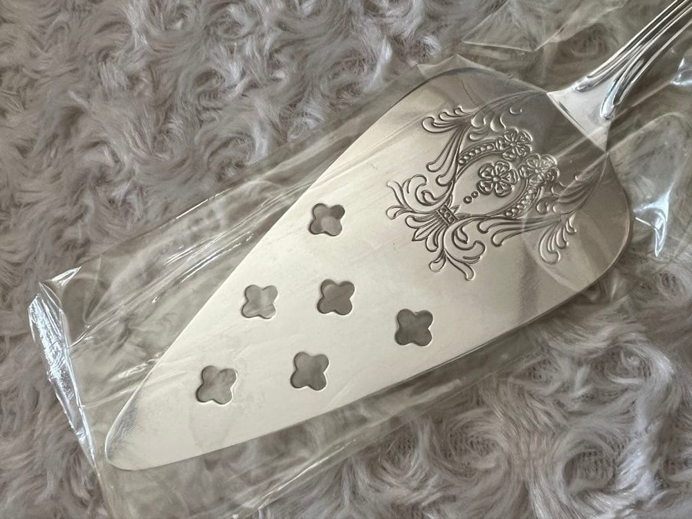 Noritake Cutlery Christine Cake Server Unused