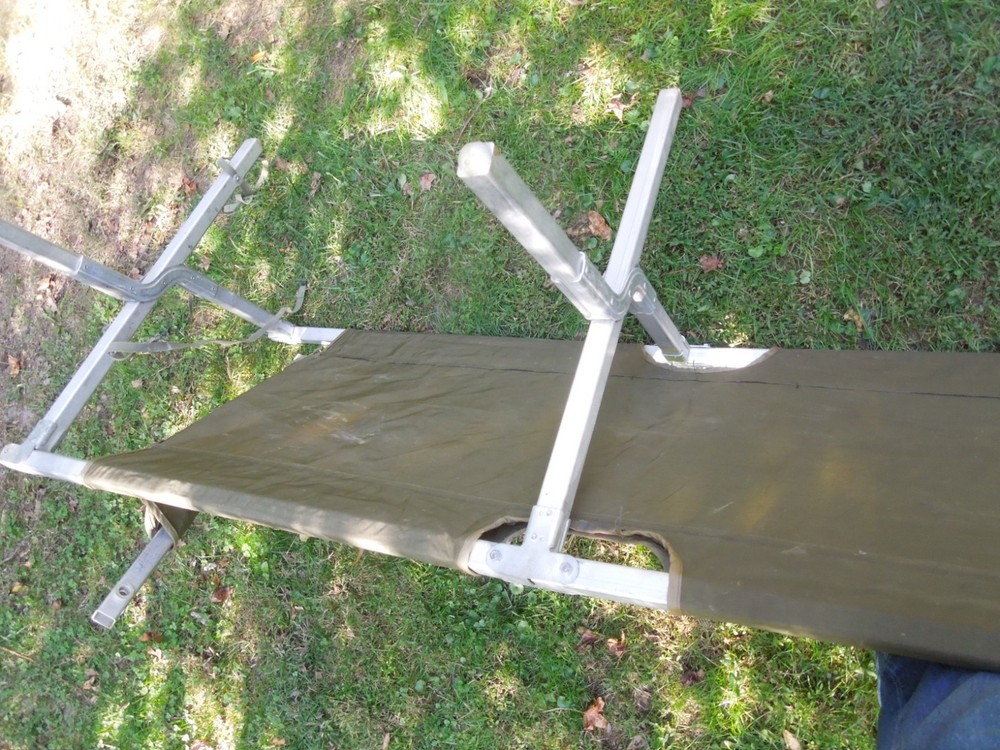 US Military Issue Compact Lightweight Foldable Aluminum Sleep Cot #3 Needs Work