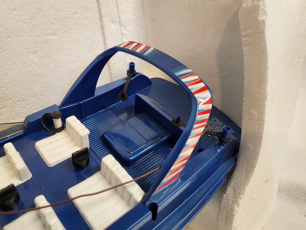 NIKKO REMOTE CONTROL BOAT WITH REMOTE