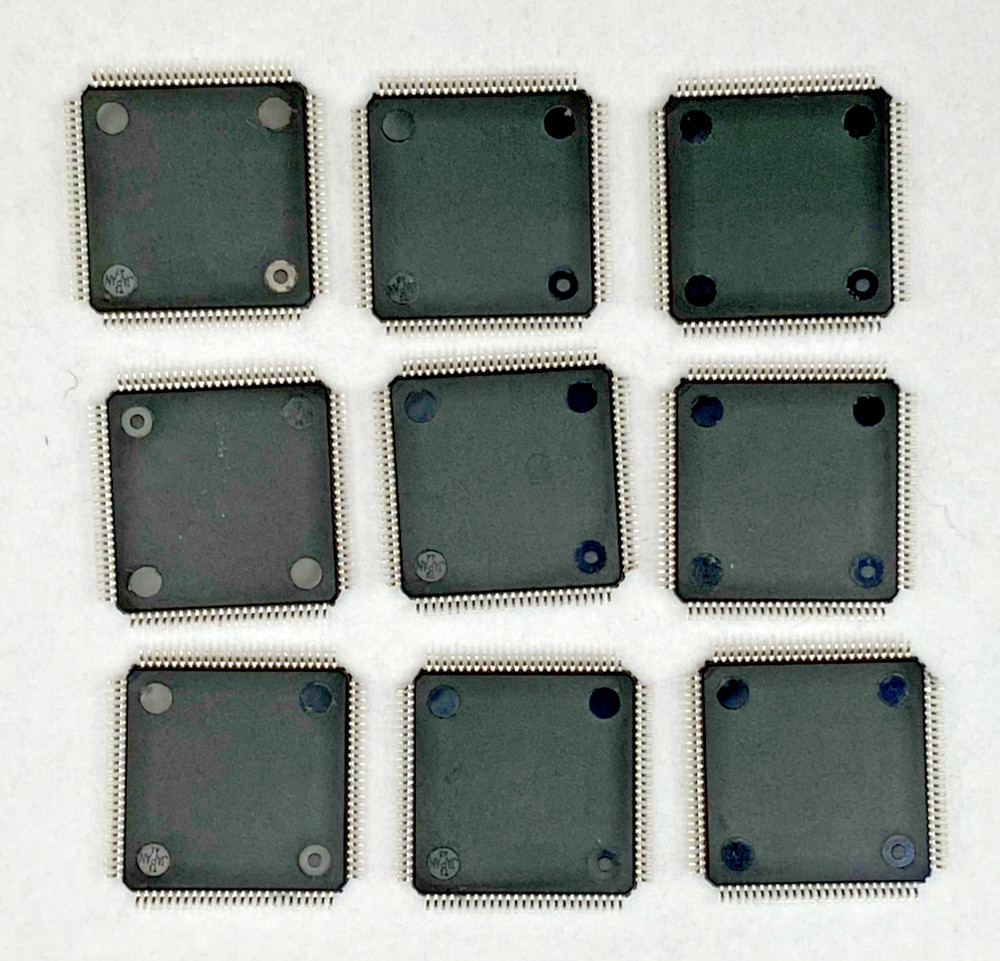 (9) TOSHIBA TMP93CW41DF JAPAN MICROCONTROLLER NEW