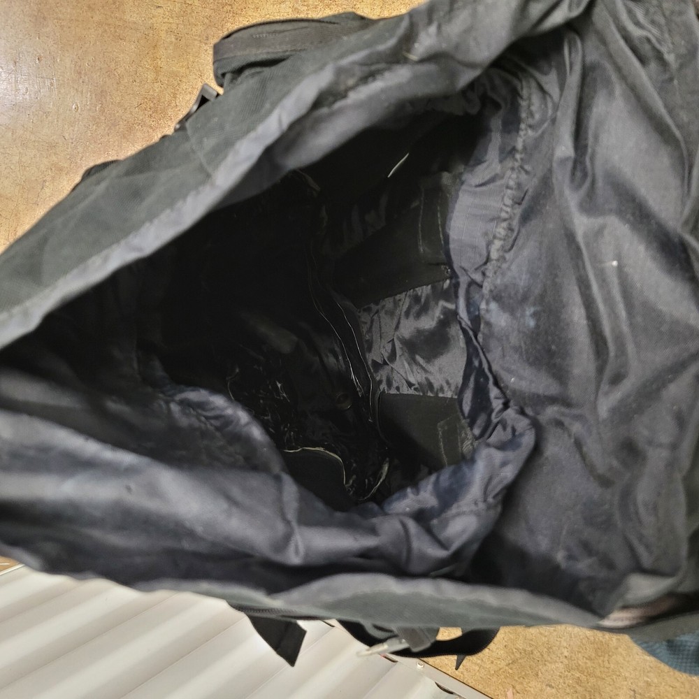 Passenger Backpack Black Crete 105 Internal Frame Chest Hip Straps
