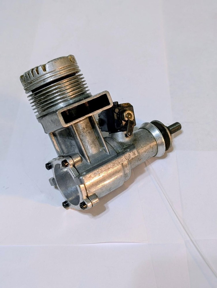 FOX .40 R/C ENGINE W/ PERRY CARB, PRE-OWNED, EXCELLANT COMPRESSION,