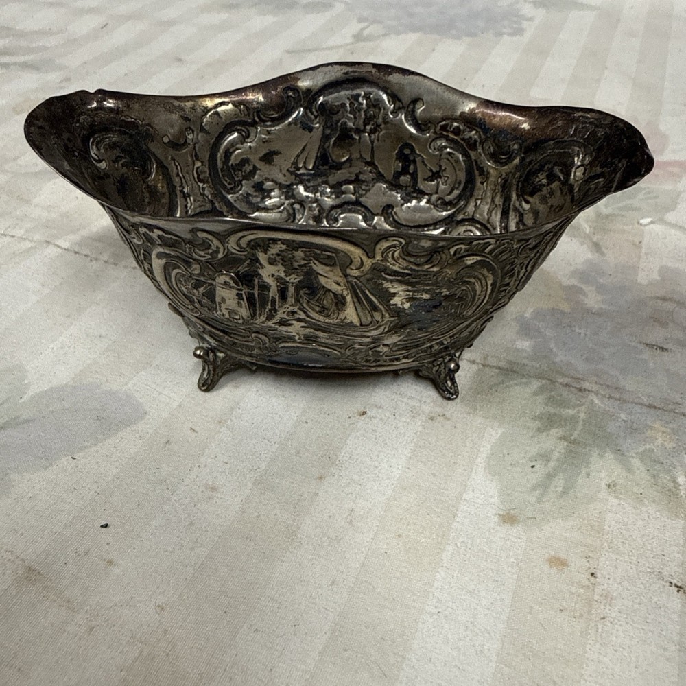 Hanau 800 Silver Repousse Footed Bowl